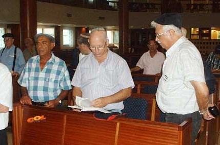 יואל רפל בראש קבוצת אורחים במרינא-רושצ'ה