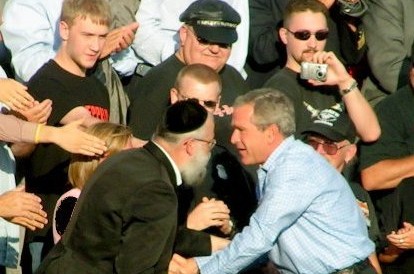 השליח במישיגן הודה לנשיא בוש