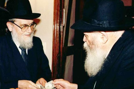 היום: הכנסת ספר תורה לע