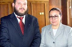 קירגיסטן: סגנית ראש הממשלה נפגשה עם השליח
