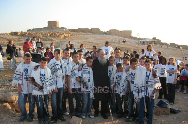 כובשים את המצדה מחדש בבר מצווה מרגשת