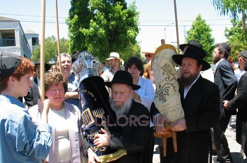 בקליפורניה חגגו יום-הולדת לרב מענדל מרוזוב