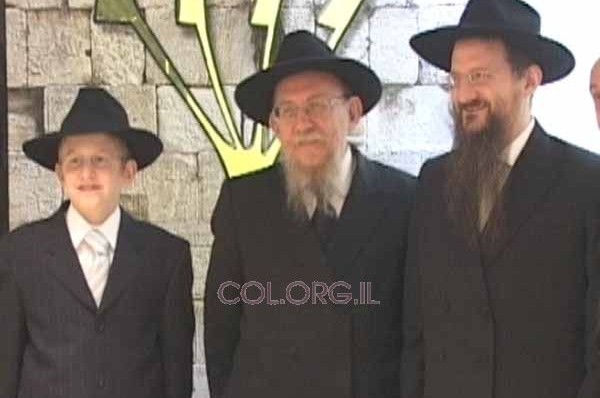 אורחים בבר המצוה לבנו של הרב לאזאר