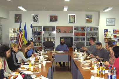 שיעורי תורה ופעילויות עם ישראלים בדניפרופטרובסק   