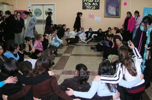 שבת חסידית בצפת לבנות תיכון 'בית רבקה' בנתניה  