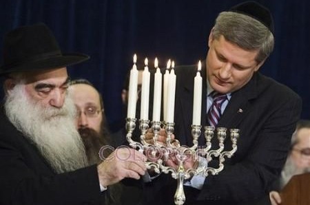 ראש ממשלת קנדה הדליק נרות עם חב