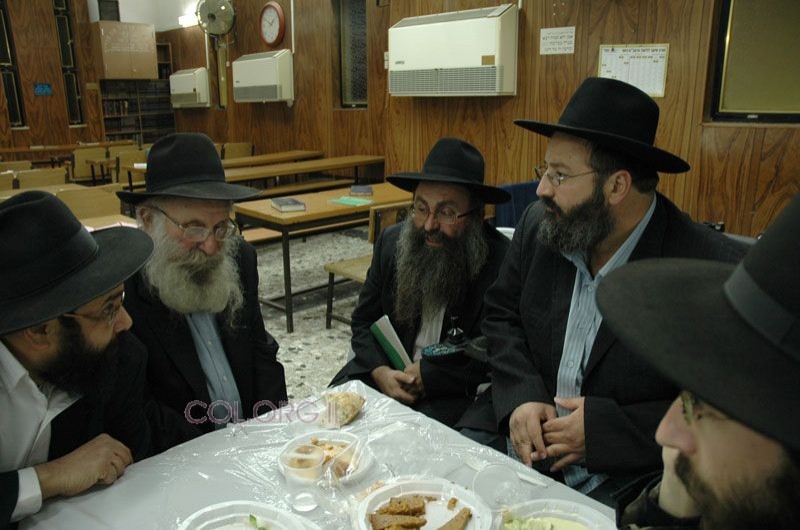 התוועדות י' שבט בבית הכנסת 'נחום יצחק' כפר חב