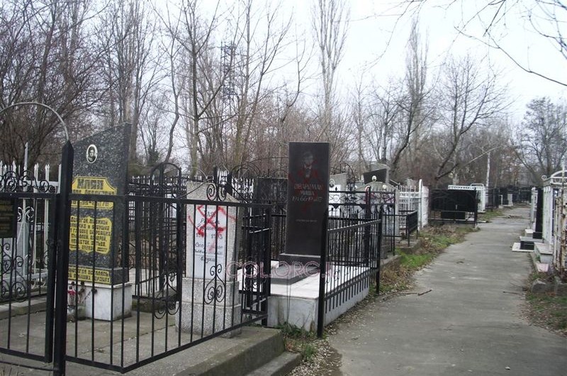 אלף קברים חוללו בבית הקברות היהודי באודסה