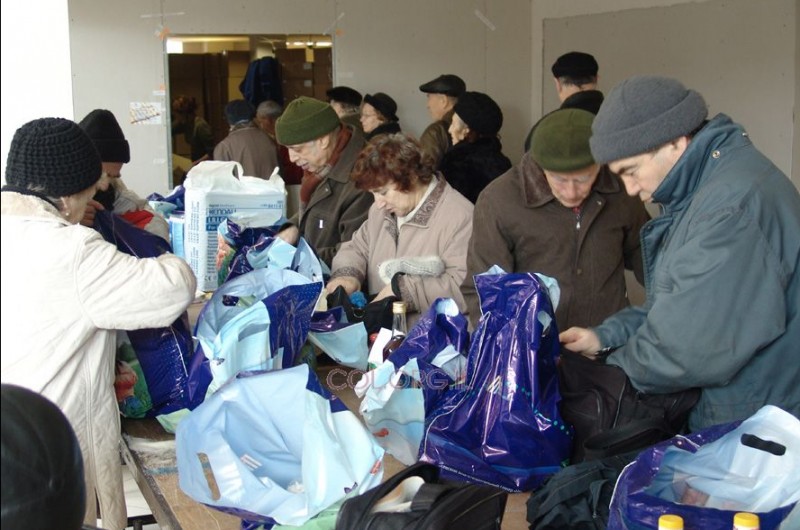 מוסקבה: 15 אלף חבילות מחולקות לזקנים וגלמודים
