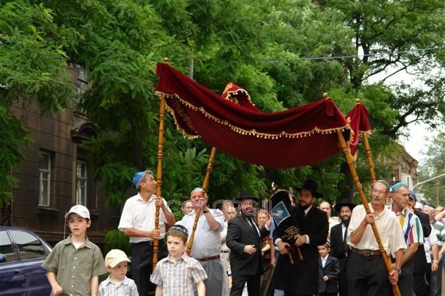מריאופול: ספר תורה יוכנס לבית הכנסת מריאופול: ספר תורה יוכנס לבית הכנסת