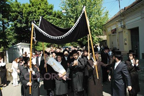 באוז'גאראד שבקרפאטים סגרו מעגל אחרי 63 שנה באוז'גאראד שבקרפאטים סגרו מעגל אחרי 63 שנה