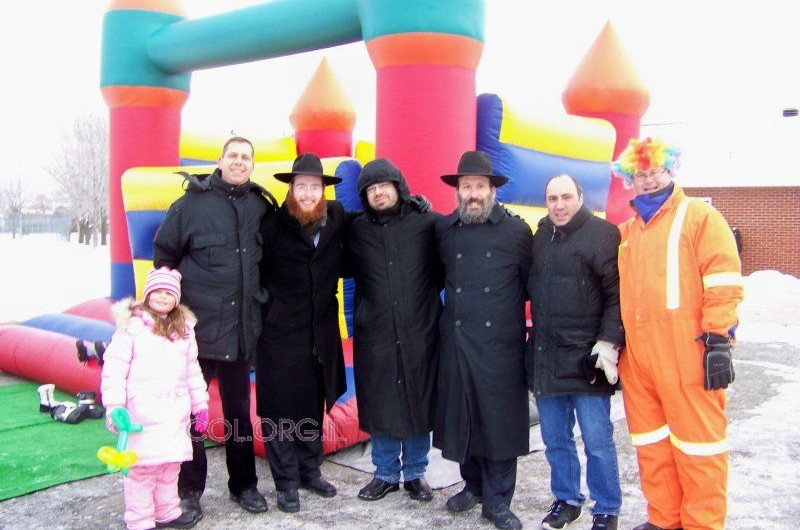 מסיבת חנוכה בפארק בקיובק, קנדה