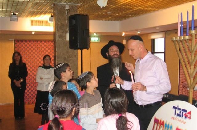 ילדי שדרות חגגו חנוכה עם חב