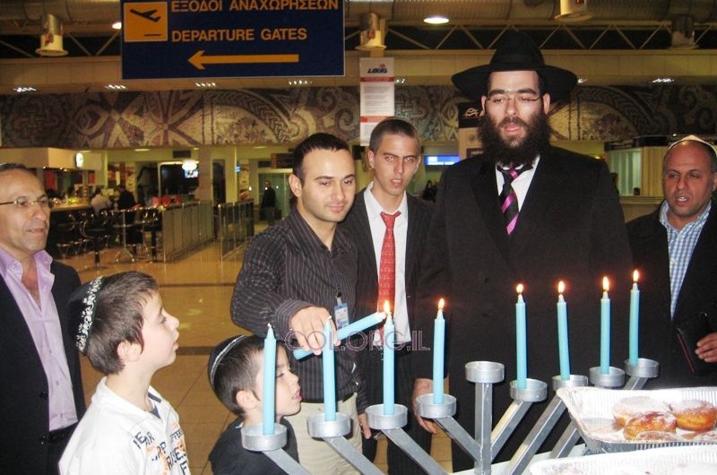 קפריסין: מעשה זוהר יכול להאיר עולם חשוך ● גלרייה