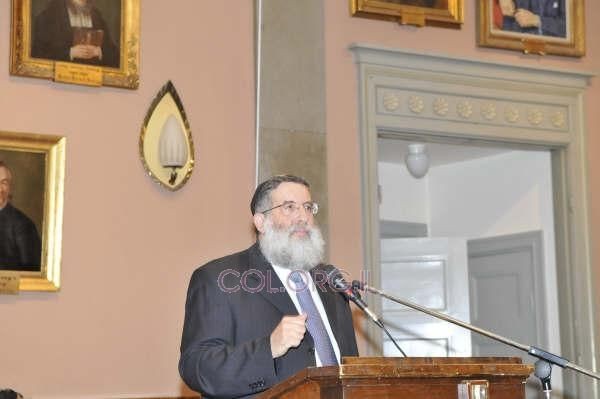 הרב הבר  מחיספין הרצה בפני יהודי שטוקהולם 