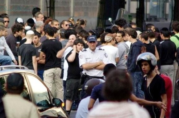 צרפת: נעצרו שלושה חשודים בתקיפת הנער היהודי