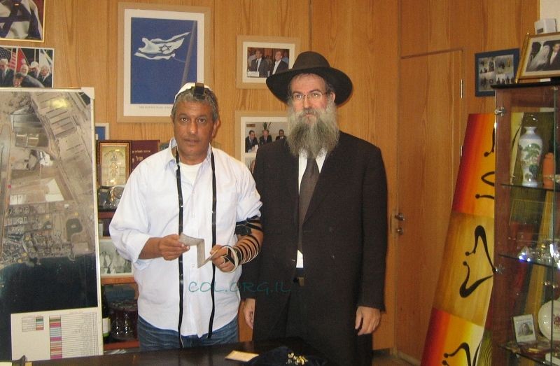 באילת מתפללים חזק  