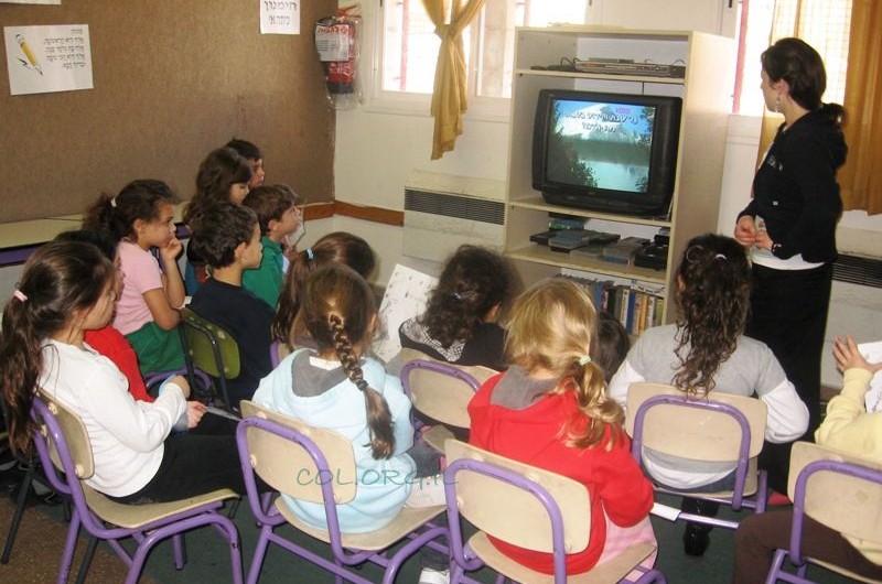 פעילות חנוכה עם ילדי ישראל במלחה 