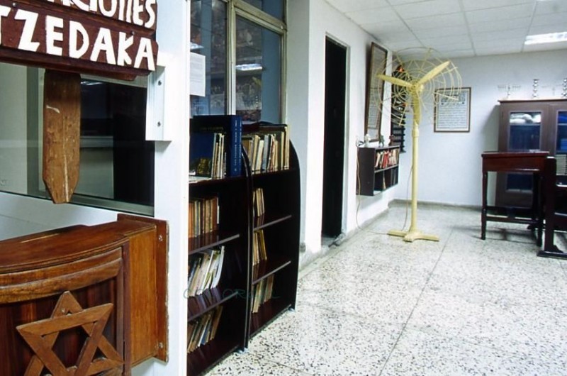 ספריות לדוברי ספרדית ופורטוגזית יורחבו לזכר הקדשים