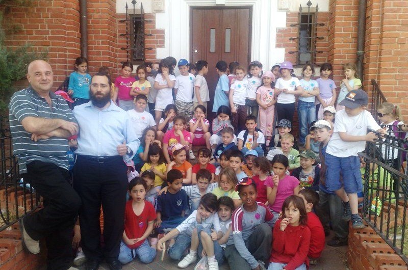 בתי ספר וגנים מכל רחבי הארץ פוקדים את בית '770'