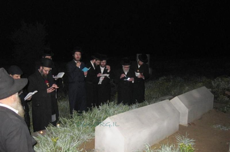 פרבומייסק: פקדו את קברו של הבעל 