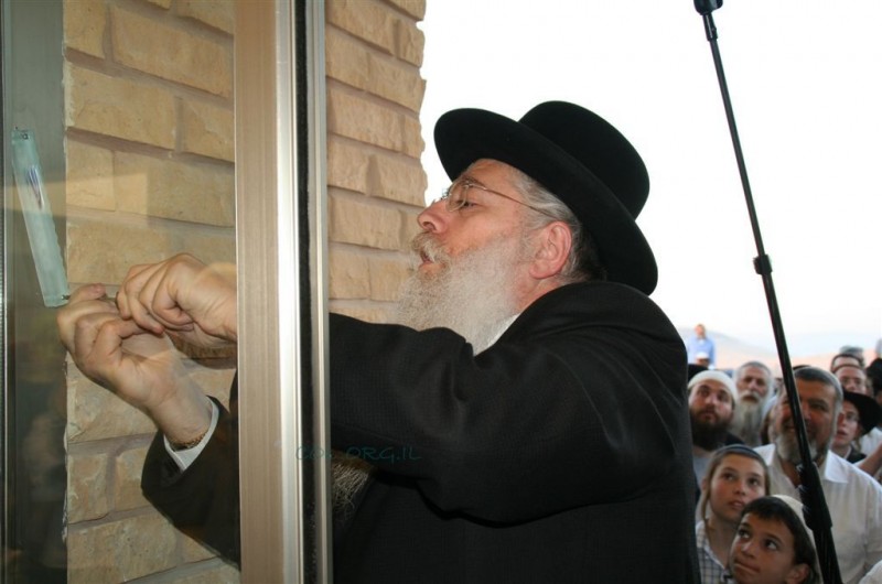 תמיכה מפתיעה ביצהר: פרוש הגיע לחנוך