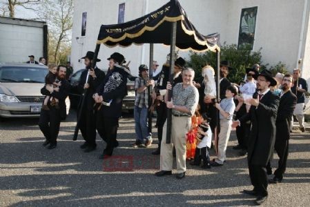 כך נלחמת עיריית צפת בגירעון: מכניסה ספר תורה