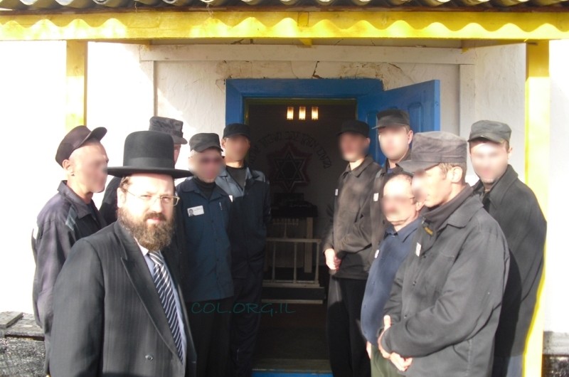 רוסיה: האסירים היהודיים בנו בית-כנסת במו ידיהם 