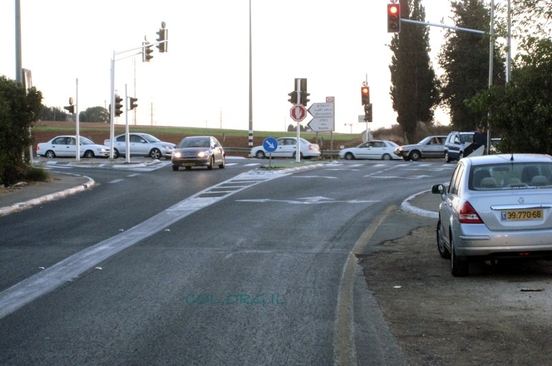 נהגים: בצעו פניית פרסה במקום המותר על פי חוק