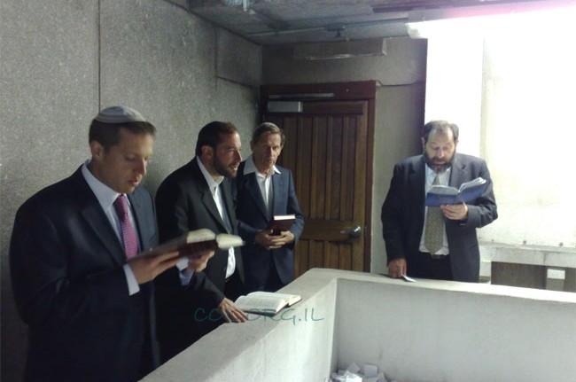 נציגי הישוב היהודי בחברון נשאו תפילה באוהל הק'