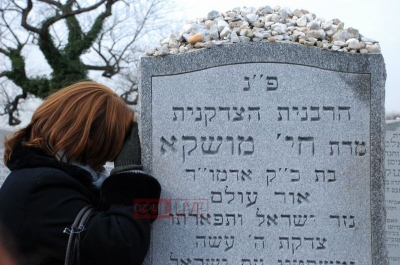 השלוחות מעתירות בתפילה אצל הרבנית חיה-מושקא ● גלריה