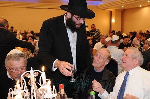 במוצאי שבת: מפגש ידידי חב במוצאי שבת: מפגש ידידי חב