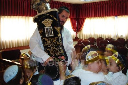 ילדי ישראל ישתתפו בקריאת 'עשרת הדיברות' 