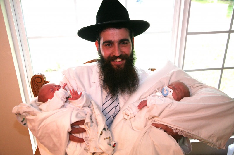 לוס אנגל'ס: המוהל חב לוס אנגל'ס: המוהל חב