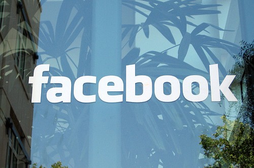 המלחמה החדשה של העסקנים: חרם על פייסבוק 