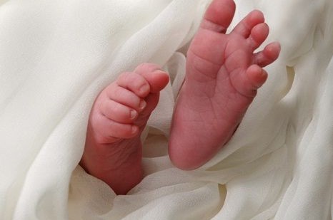 שמחה בקהילה בצפת: תינוקת נולדה לאחר 21 שנים