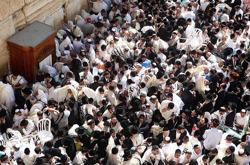 עשרות אלפים במעמד ברכת הכהנים המסורתית ● גלריה