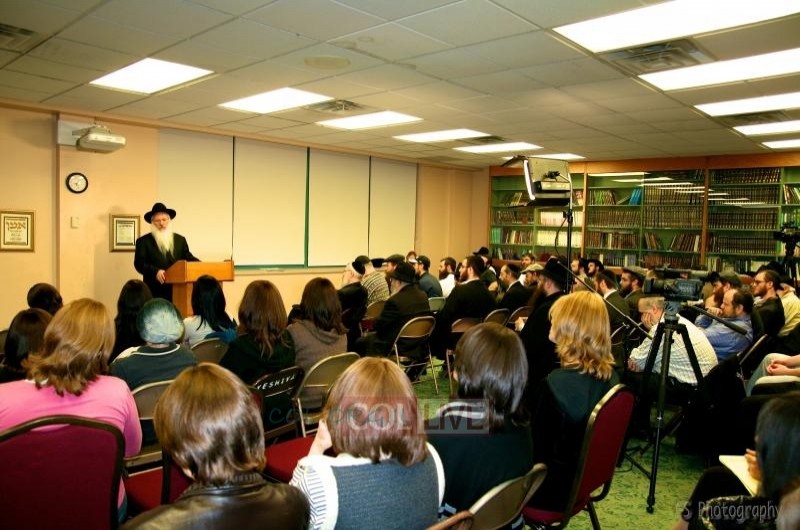 הרב מאניס פרידמן ריתק בהרצאת חינוך בפיטסבורג 