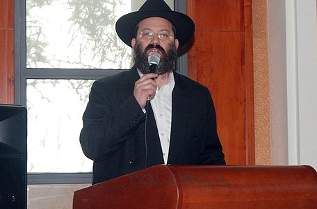 הרב זאב קפלן - המועמד המוביל לניהול החיידר בנחלת הר-חב