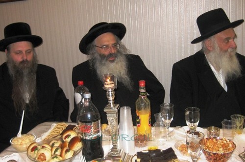 רבני ליובאוויטש וסאטמאר בשמחת האב