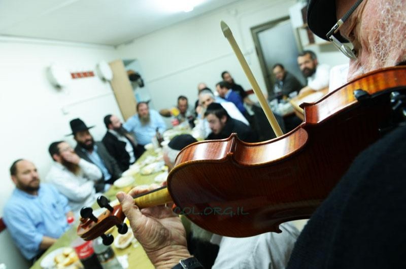 גלריית היום ● כפר-חב