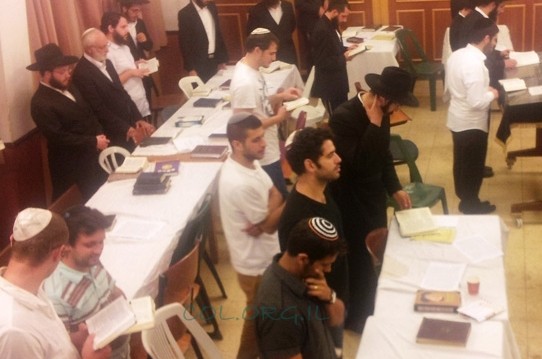 'שבת-ישיבה' מרוממת בחזון אליהו בתל-אביב