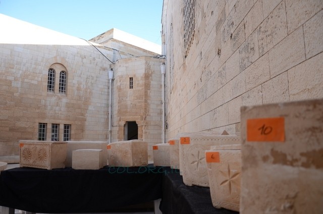 ארונות קבורה עתיקים מתקופת בית שני נתפסו בירושלים