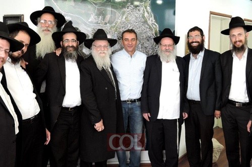 ראש העיר טבריה אירח את שלוחי הרבי בעיר 