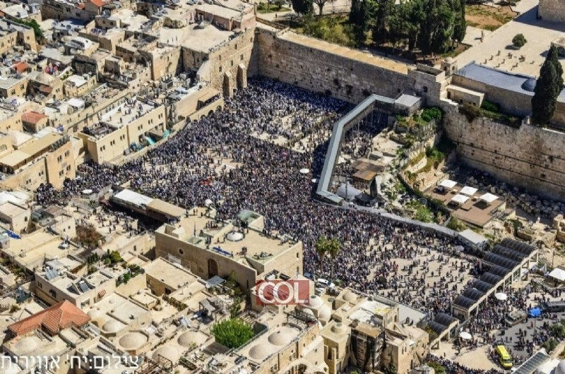 היערכות למעמד 'הקהל' וברכת כהנים מחר ברחבת הכותל המערבי