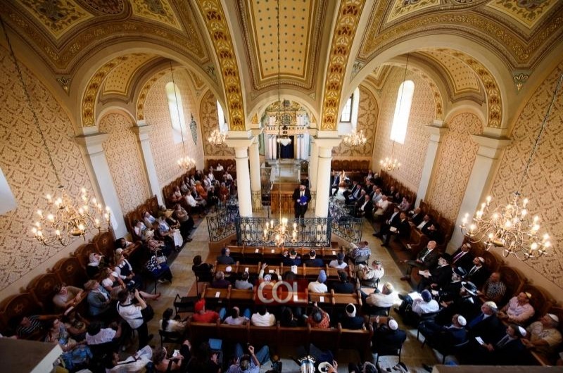 סקר עדכני: 70% מיהודי אירופה לא יבואו לבתי הכנסת