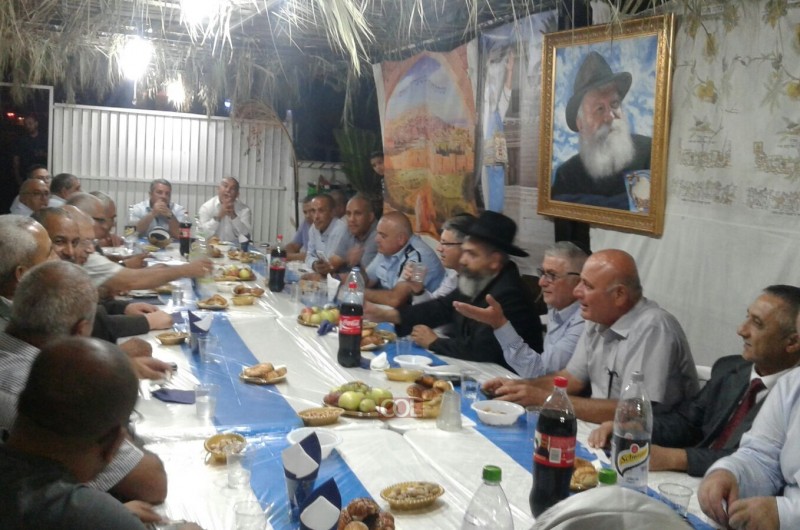 סוכת השלום ברמלה: מנהיגי הדתות התארחו אצל שליח חב