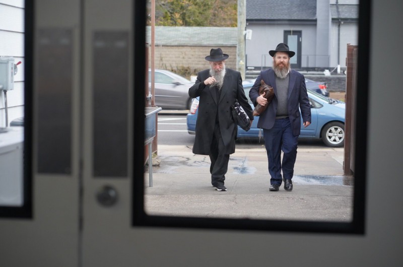  'העולם היהודי' נוחת בניו יורק: השלוחים כבר מתפללים באוהל 
