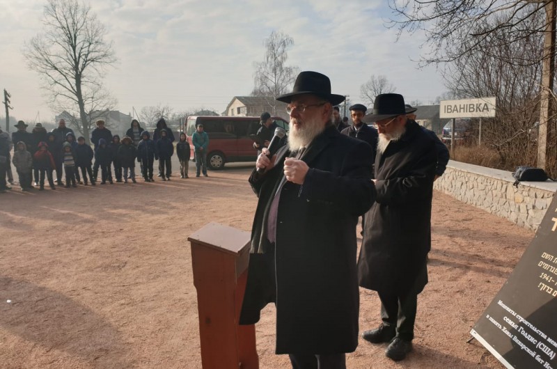 לא נרתעים מהקור: רב העיר ז'יטומיר ומערב אוקראינה הרב שלמה וילהלם באירוע לזכרם של יהודי פיראטין במחוז פולטבה