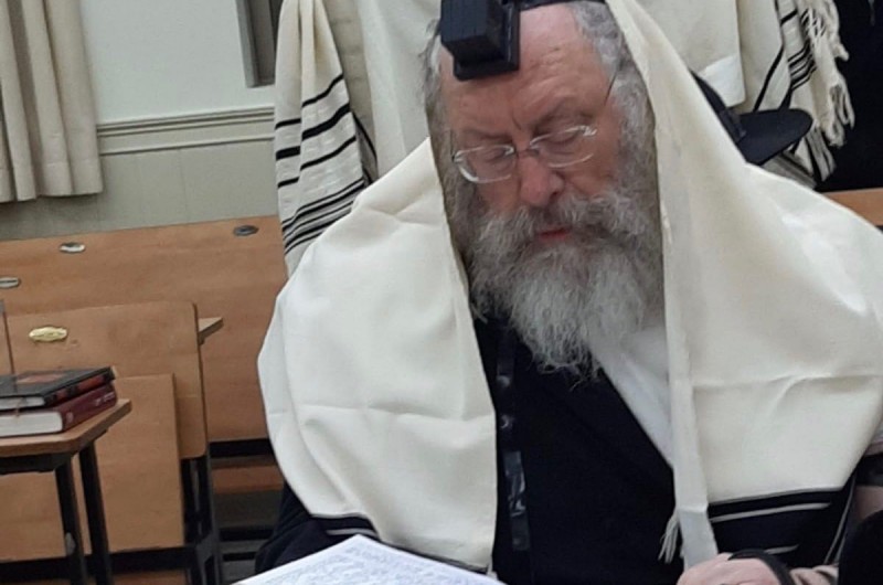 רבה של בני ברק הרב יצחק אייזיק לנדא נצפה הבוקר במניין הוותיקין בבית הכנסת המרכזי בנחלת הר חב